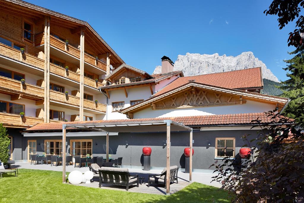 der grüne Baum Mountain Boutique Hotel Ehrwald Exterior foto